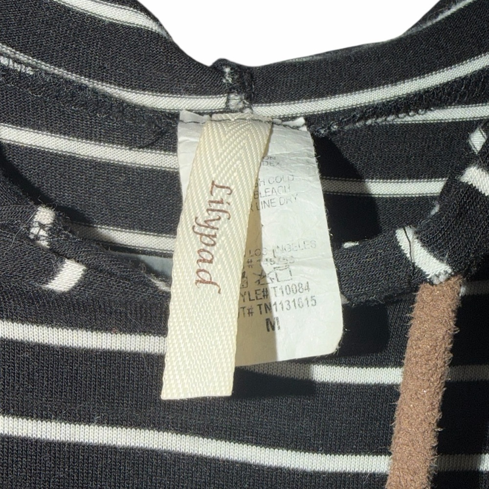Lillypad Black and White Striped Pullover with hoodie Size Medium - Picture 3 of 3